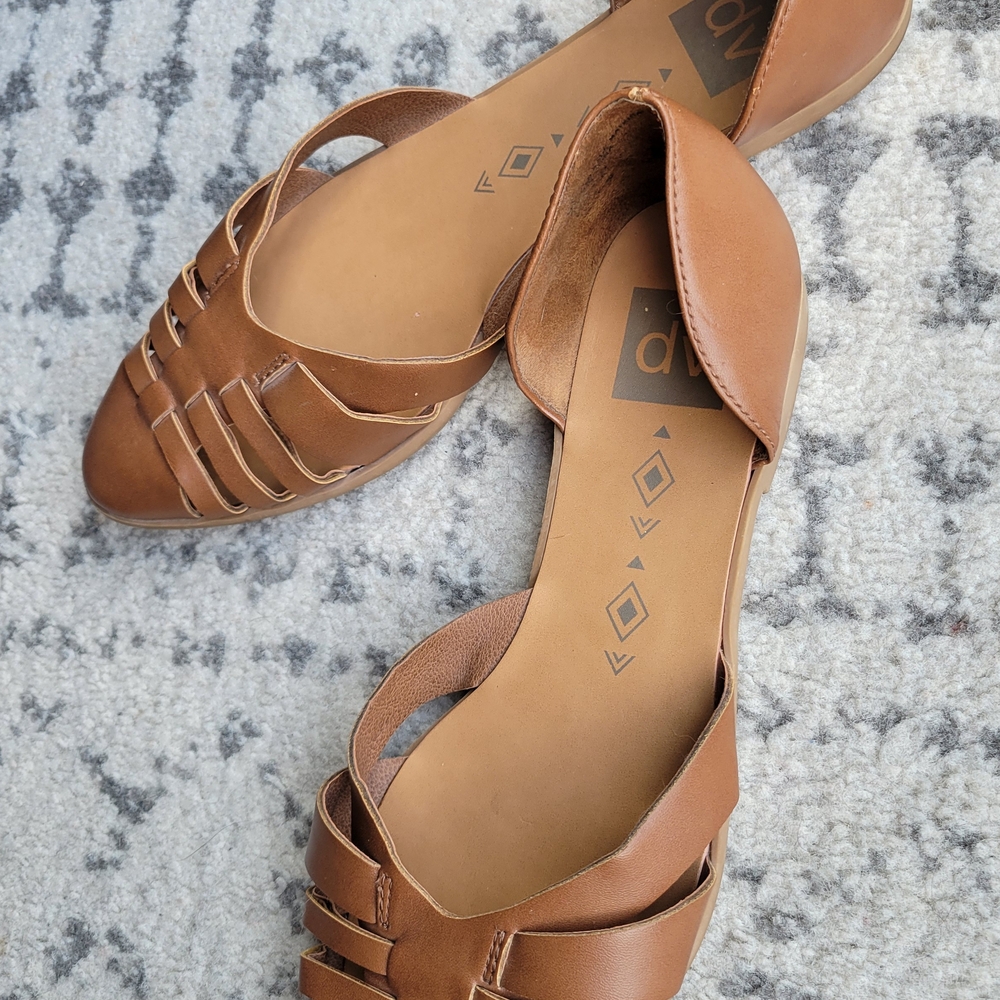 DV by Dolce Vita Tan Leather Sandals